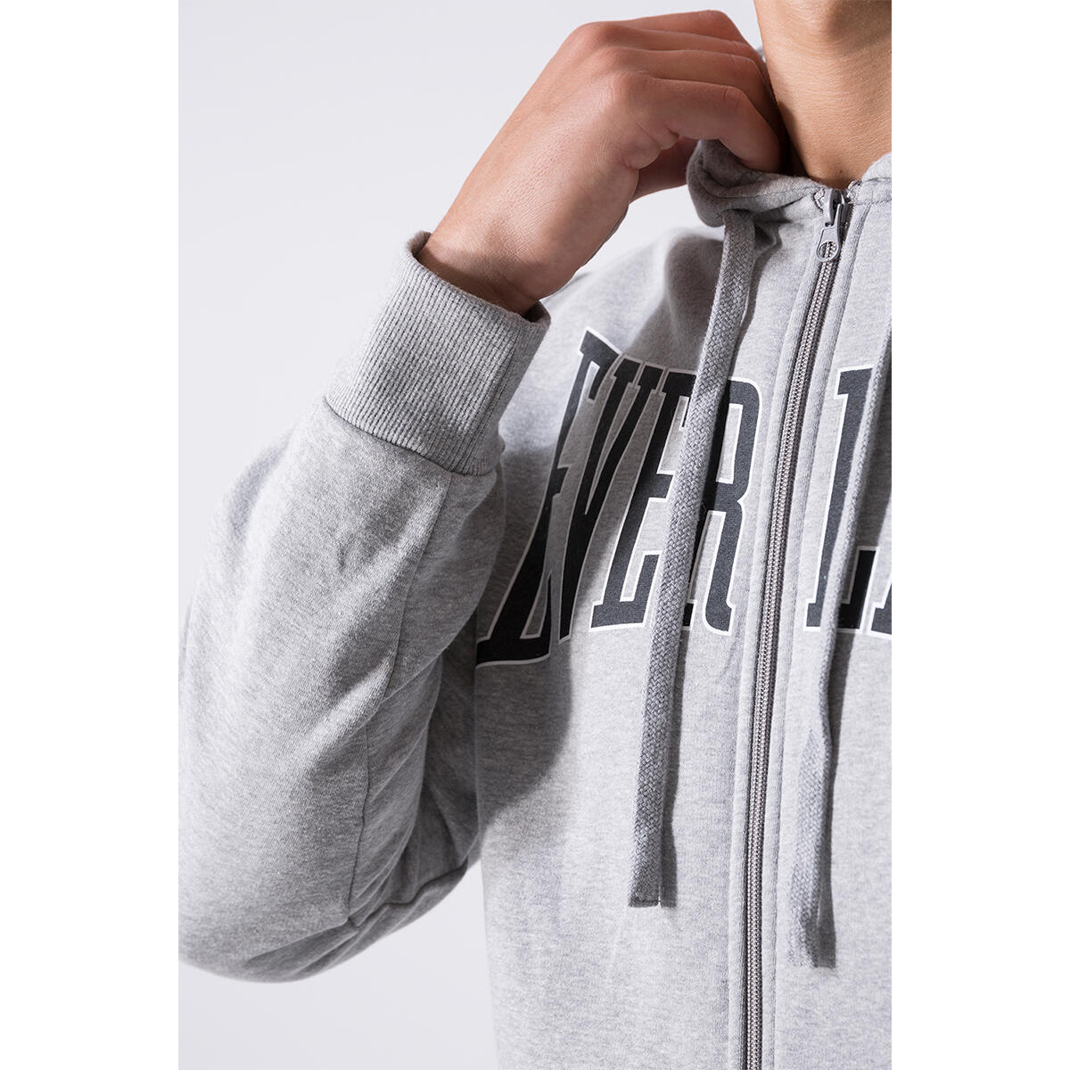 SUDADERA HOMBRE BÁSICA CON CREMALLERA COMPLETA Y CAPUCHA EVERLAST 6/7