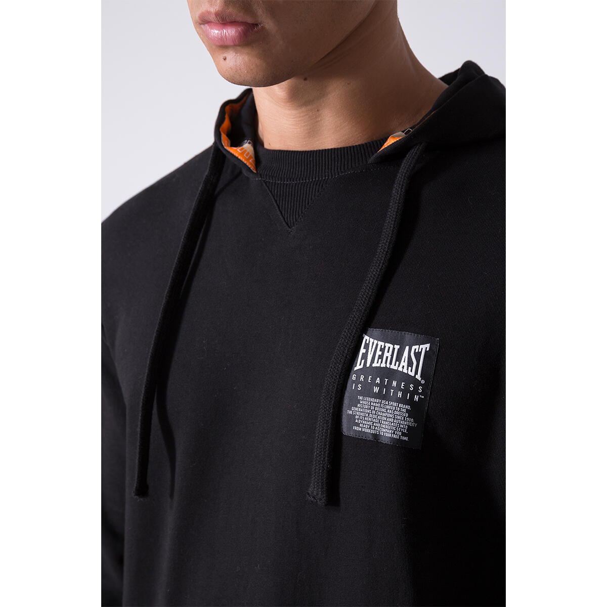 SUDADERA HOMBRE CON CAPUCHA Y CINTA TRICOLOR EVERLAST 4/5