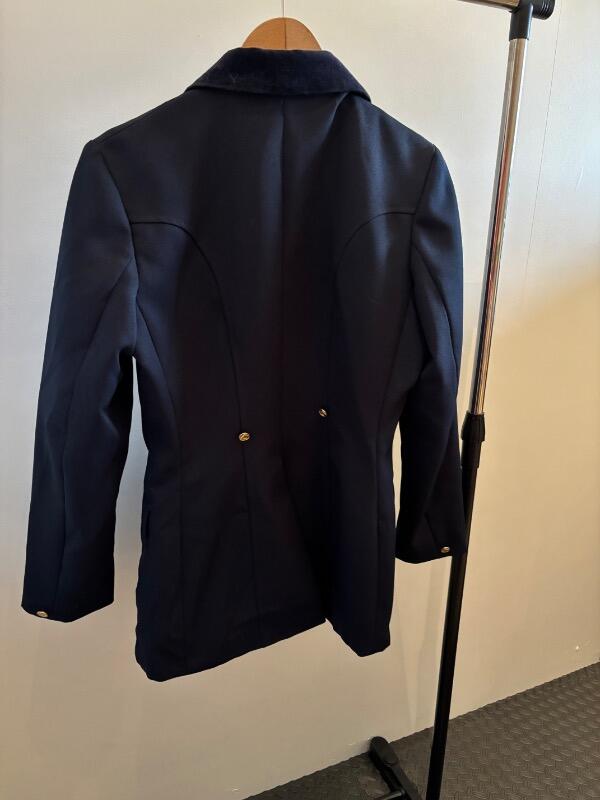 Entre Particuliers - Veste de concours -Taille 36/40 2/3
