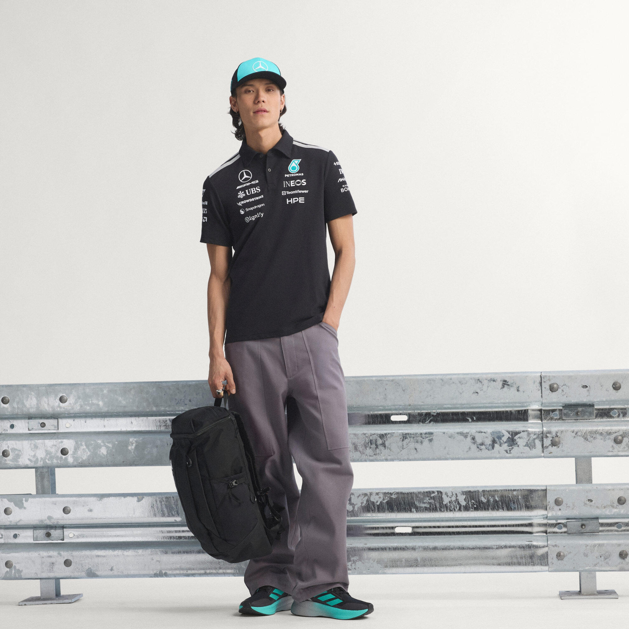 POLO MERCEDES - AMG PETRONAS FORMULA 1 TEAM ENGINEERS 7/7