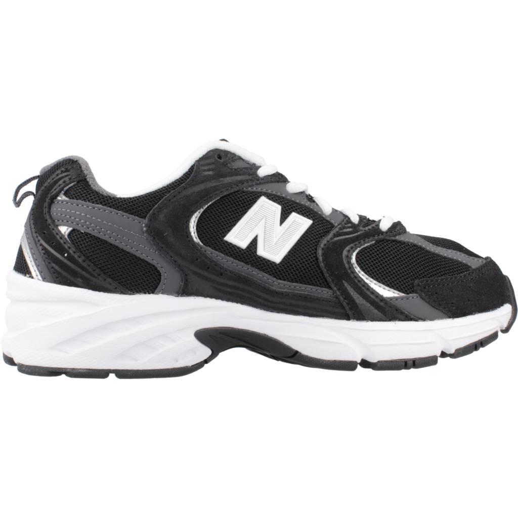 Chaussures Adultes New Balance 530 noir 4/5