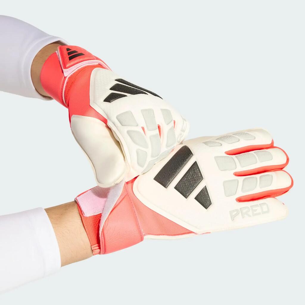 PREDATOR GOALKEEPER GLOVE MATCH