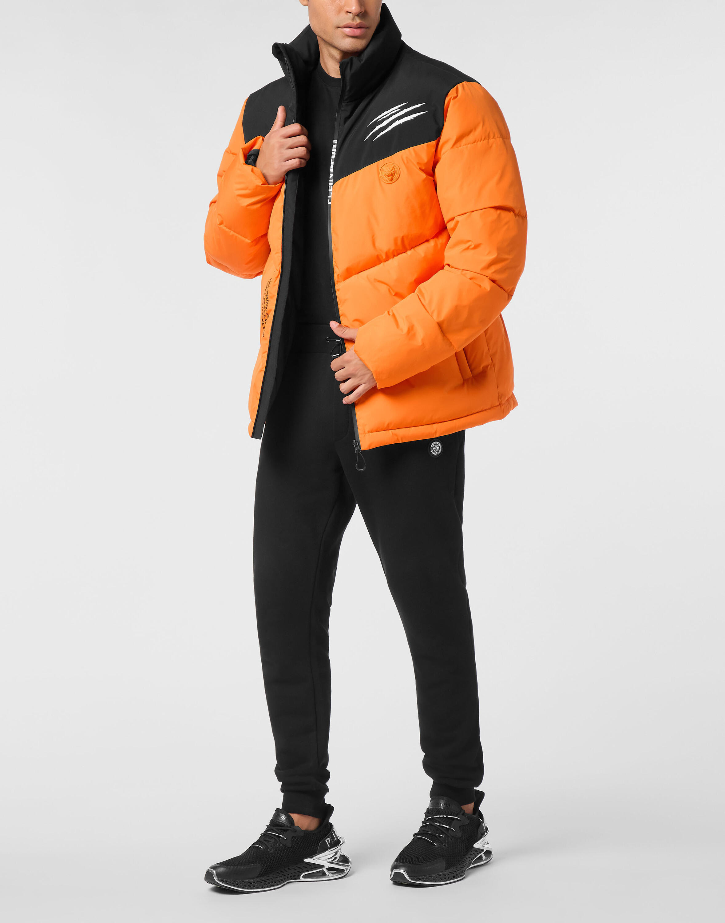Puffer Jacket Scratch 2/5