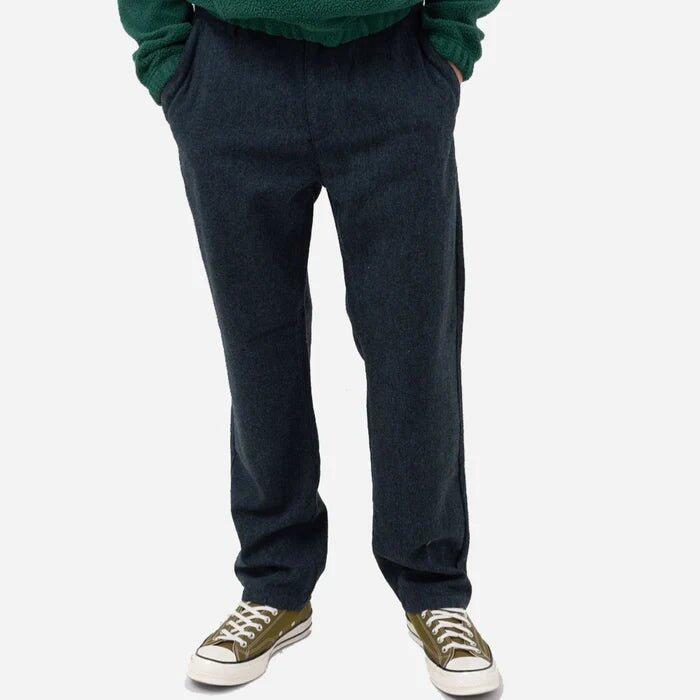 Esencial - Pantalón Hombre 2/4