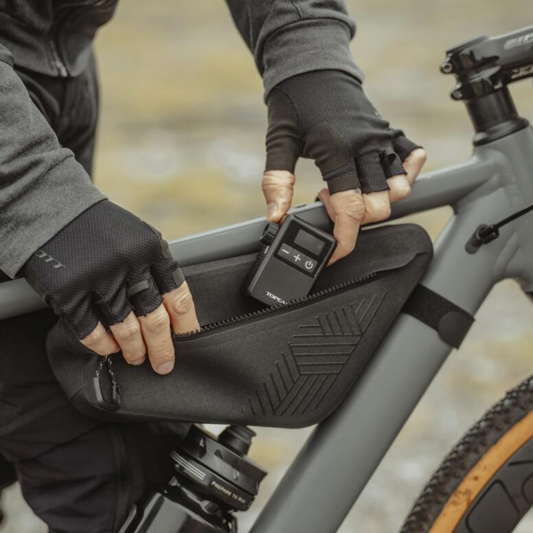 Topeak E-Booster Digital Mini Bike Pump 5/7