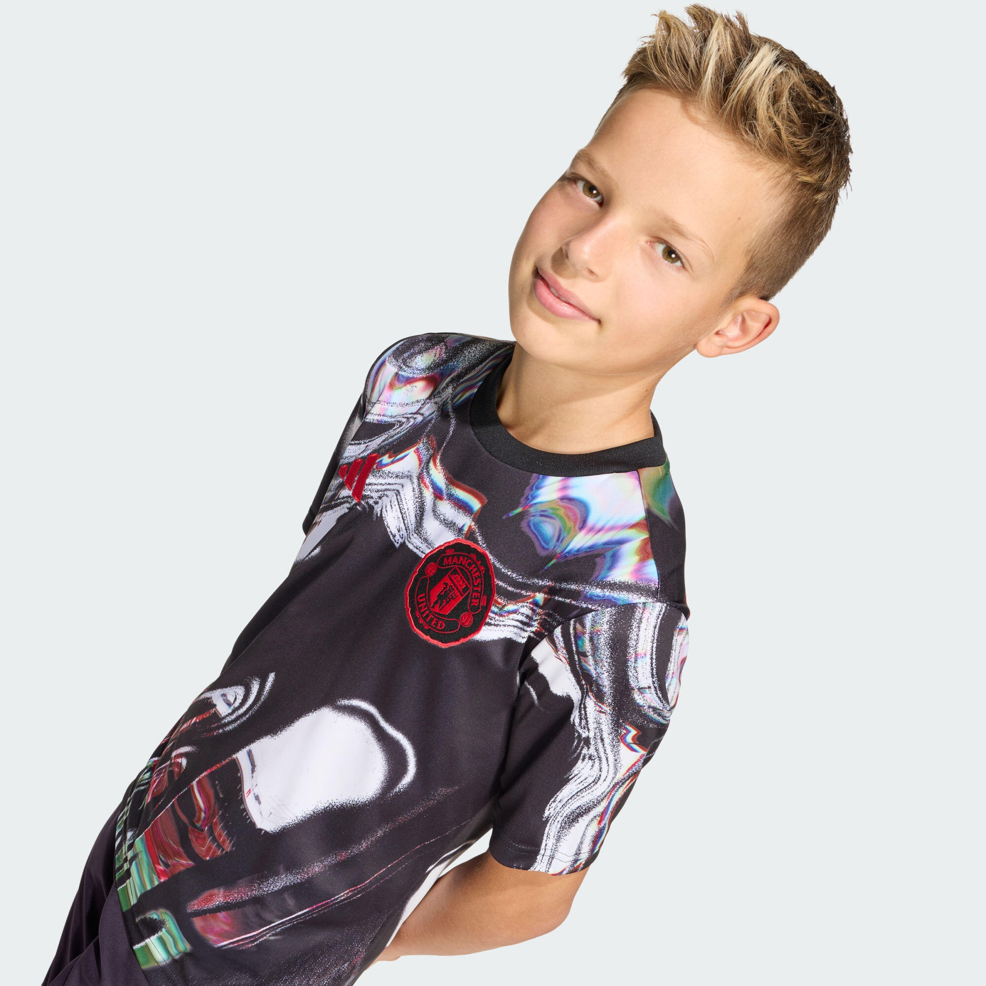 Manchester United 25/26 Kids Pre-Match Shirt 4/6