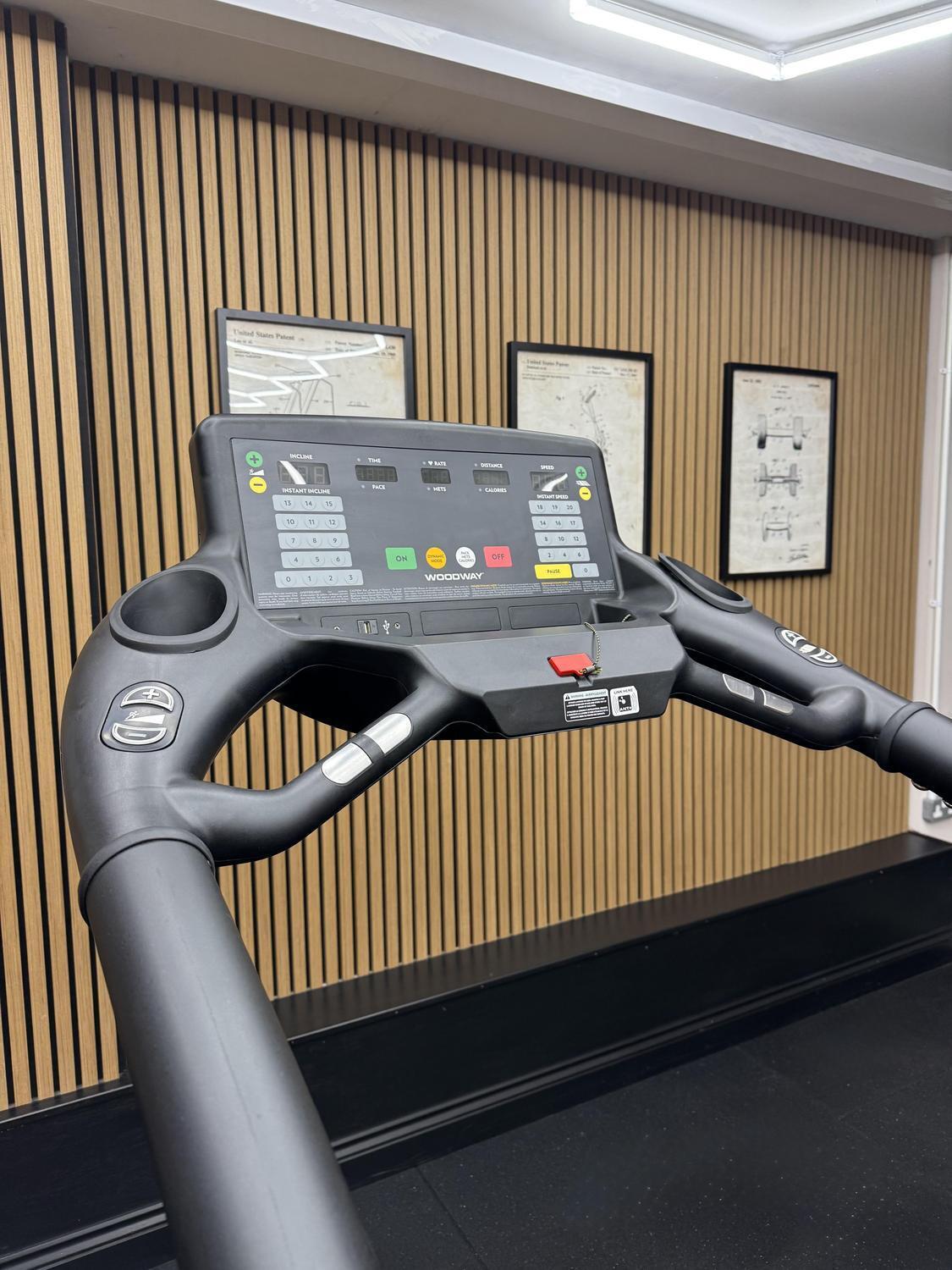 Woodway 4Front Treadmill - QuickSet LED 4/7