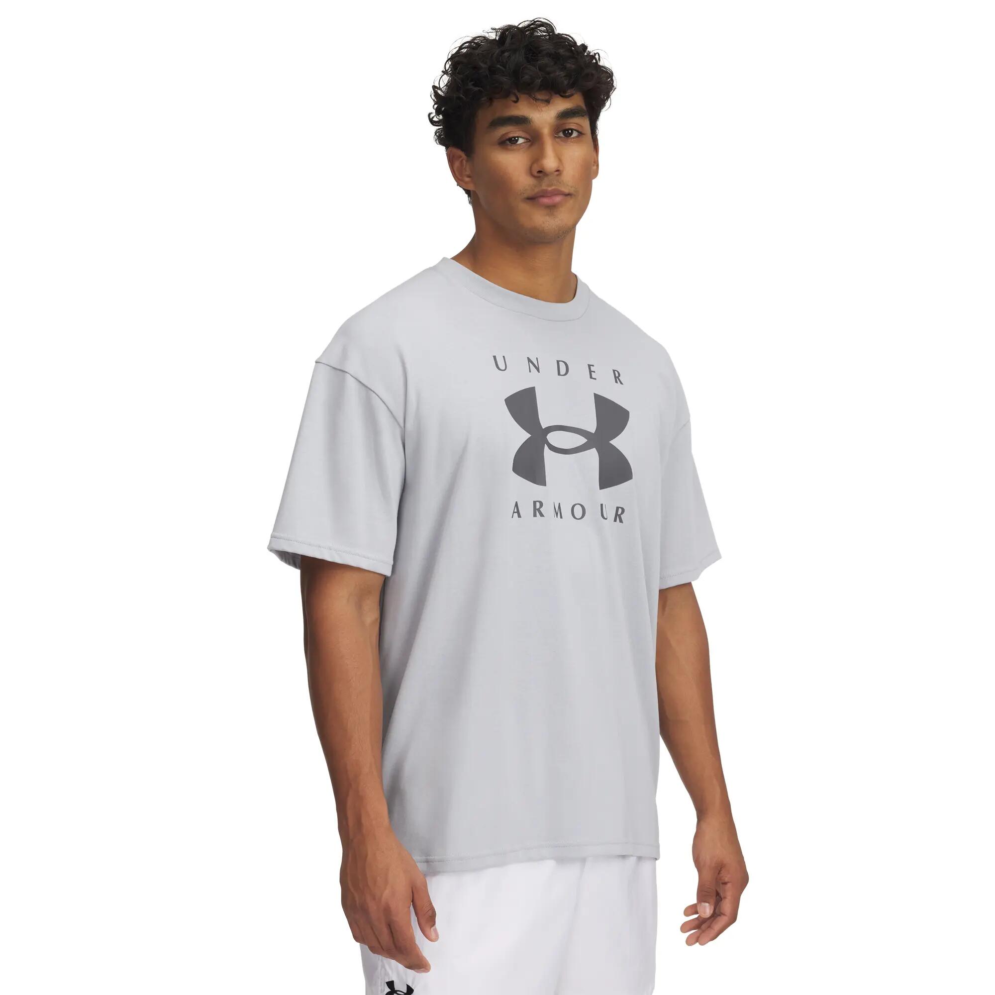 UNDER ARMOUR picture