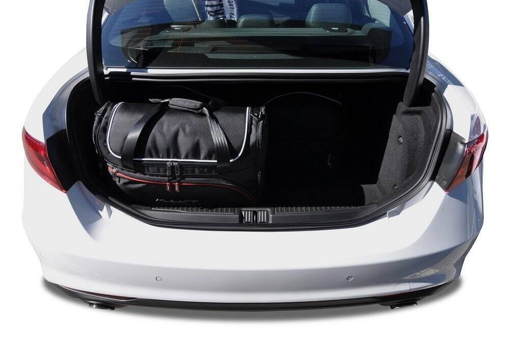 ALFA ROMEO GIULIA 2015+ PACK DE SACS 4 PAR 2/8
