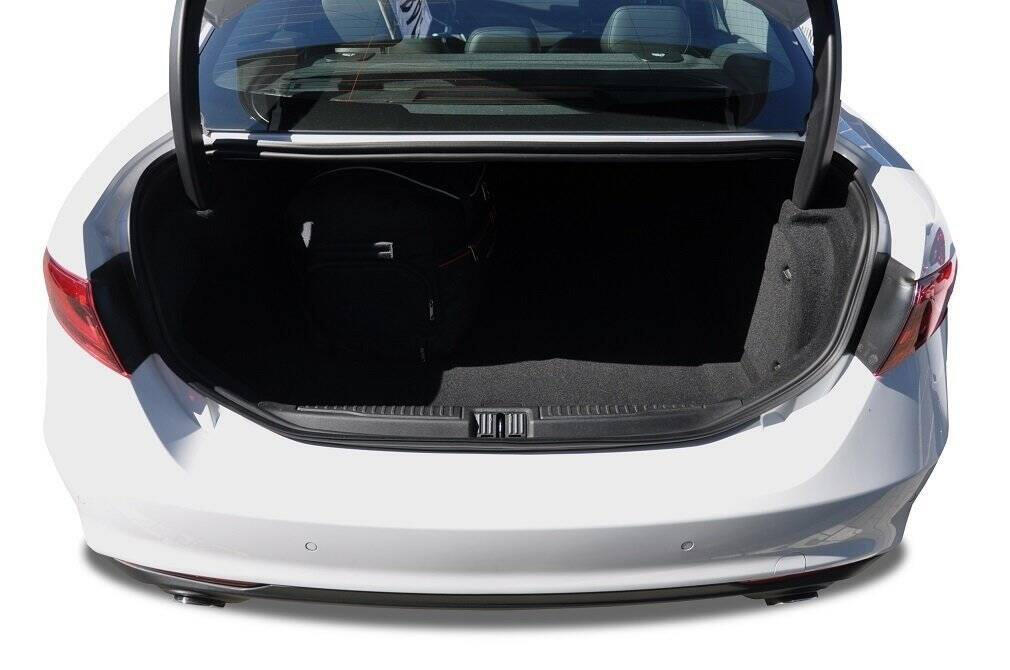 ALFA ROMEO GIULIA 2015+ PACK DE SACS 4 PAR 4/8