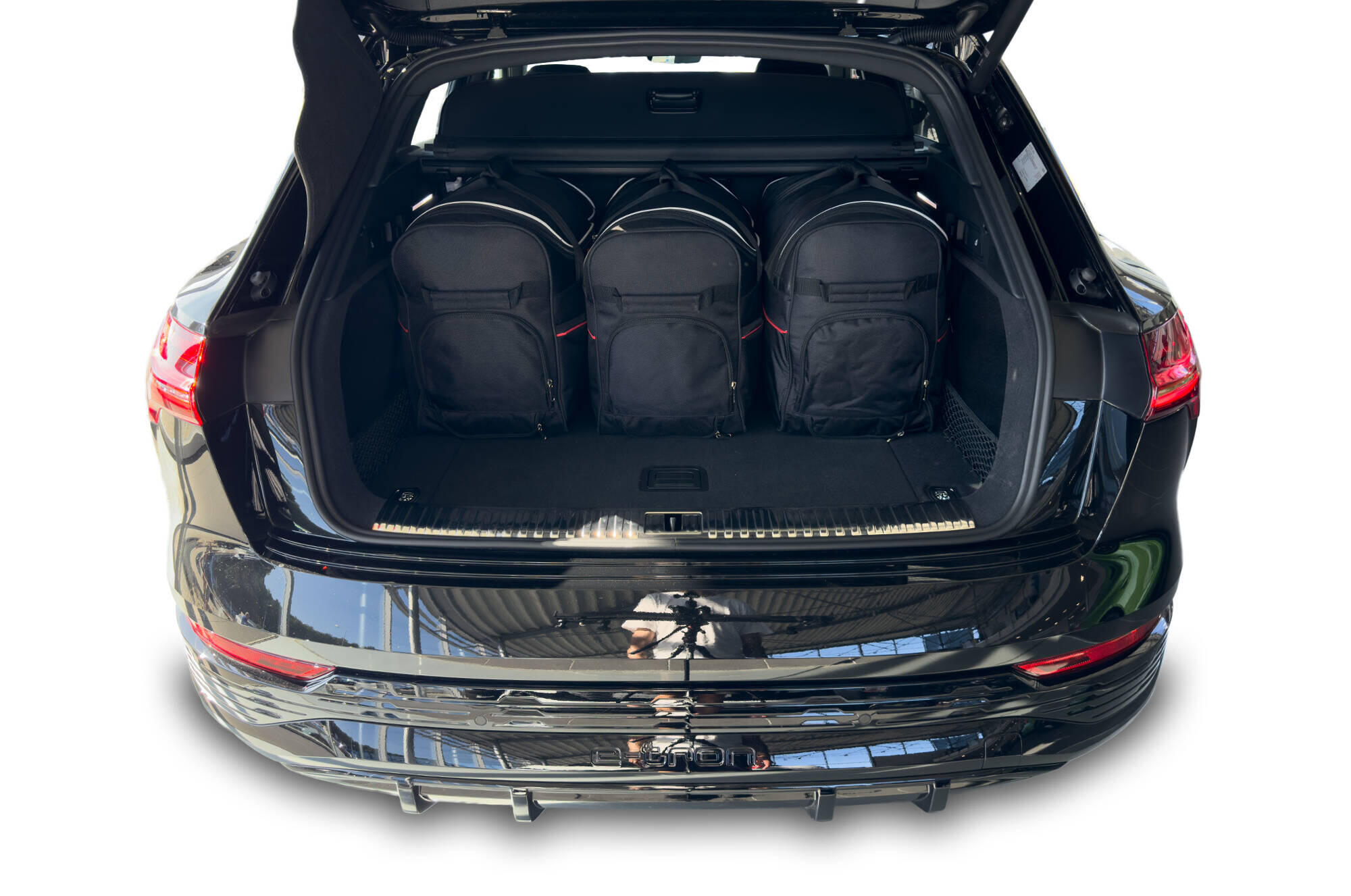 AUDI Q8 e-tron 2023+ PACK DE SACS 5 PAR 3/8