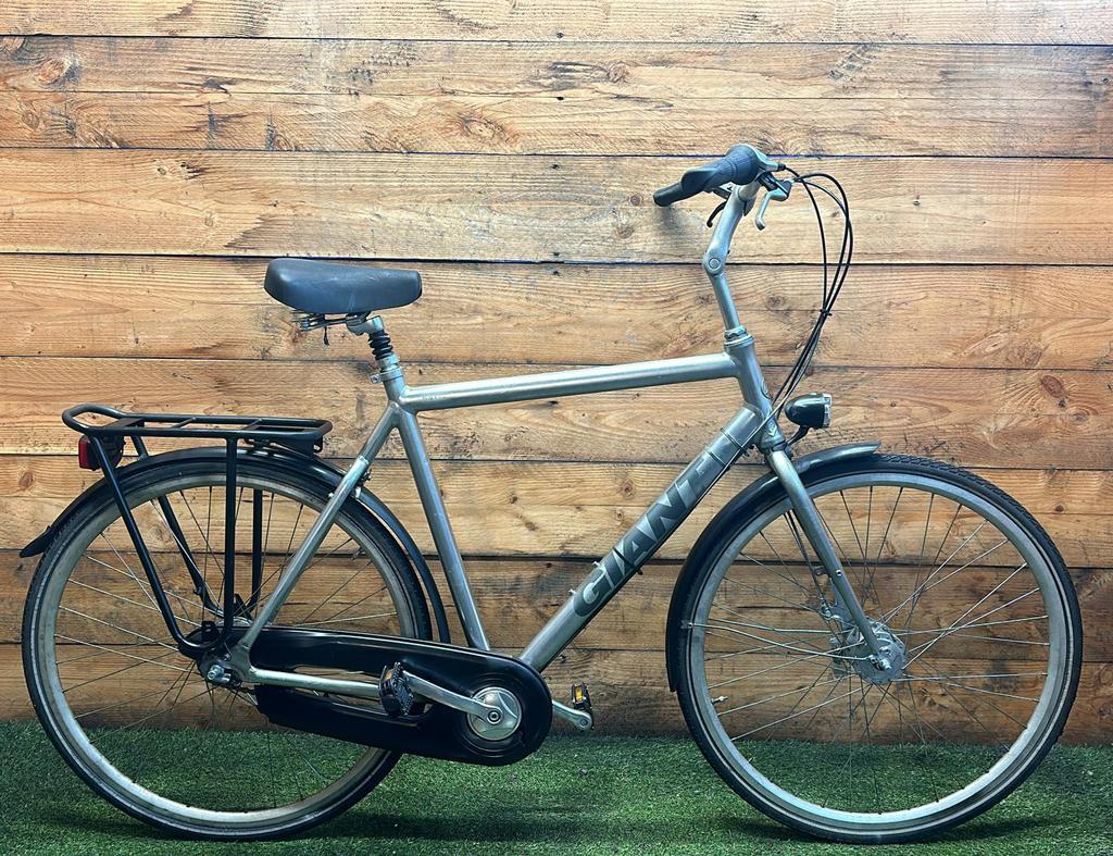 GIANT Bicicletta usata Giant  7v 28inch 57cm