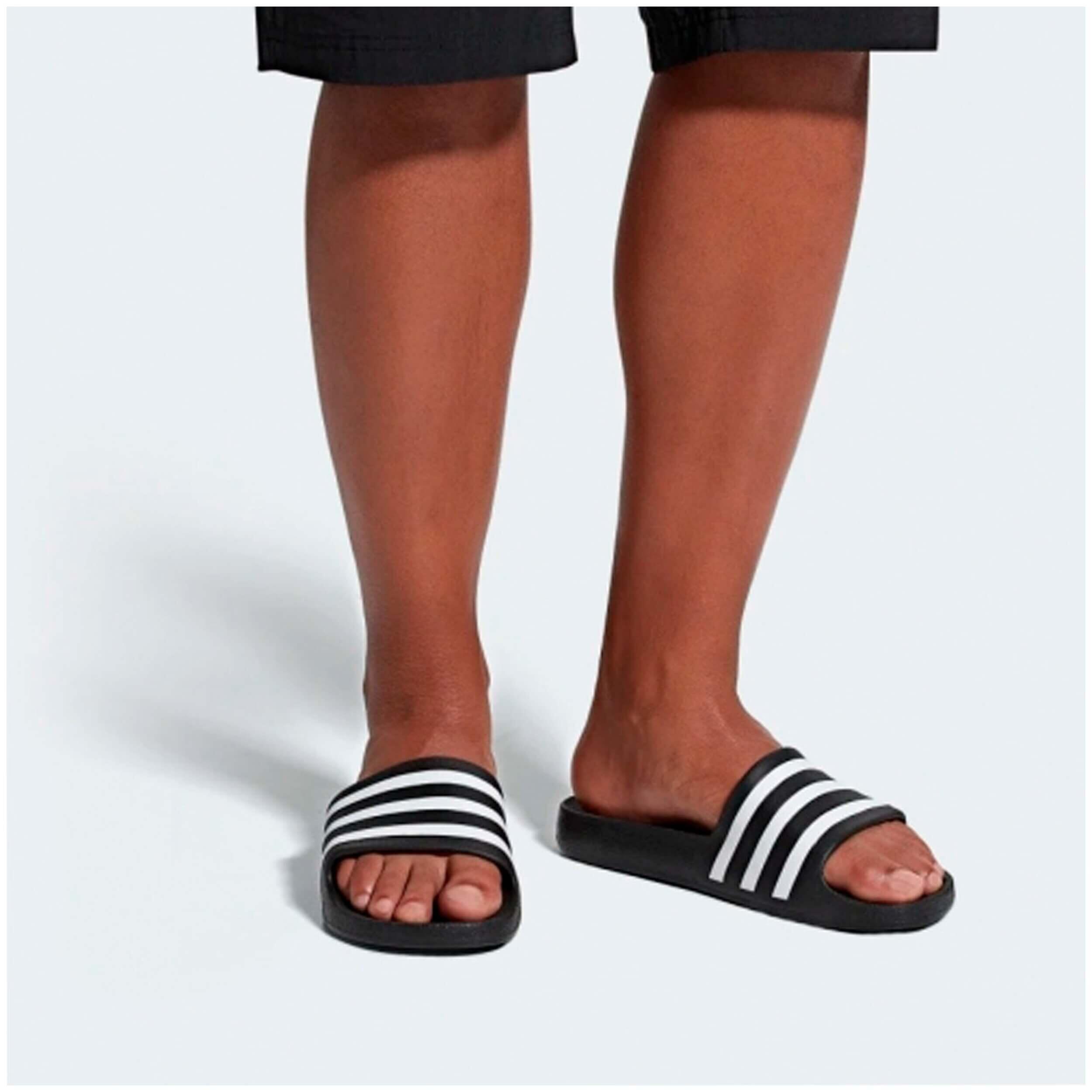 Chinelos Adidas modelo 10070-391986 para homem 3/5