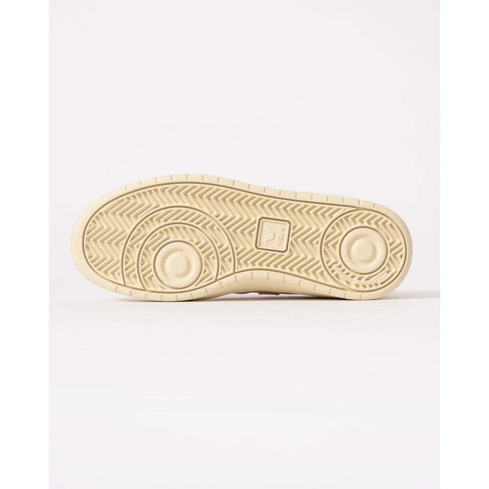 Womens Sports Trainers 3/5