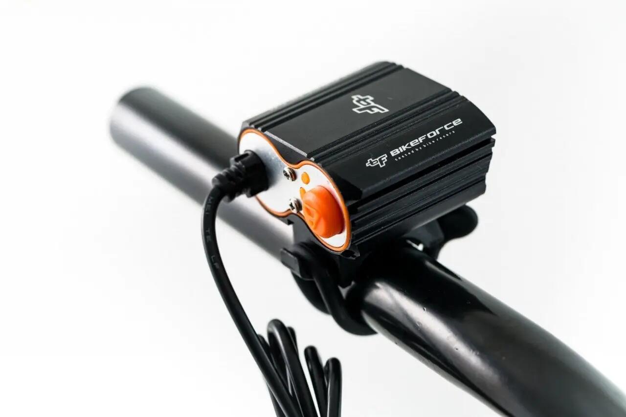 Far Bikeforce 2 LED — 3200 lumeni (2x1600). 2/5