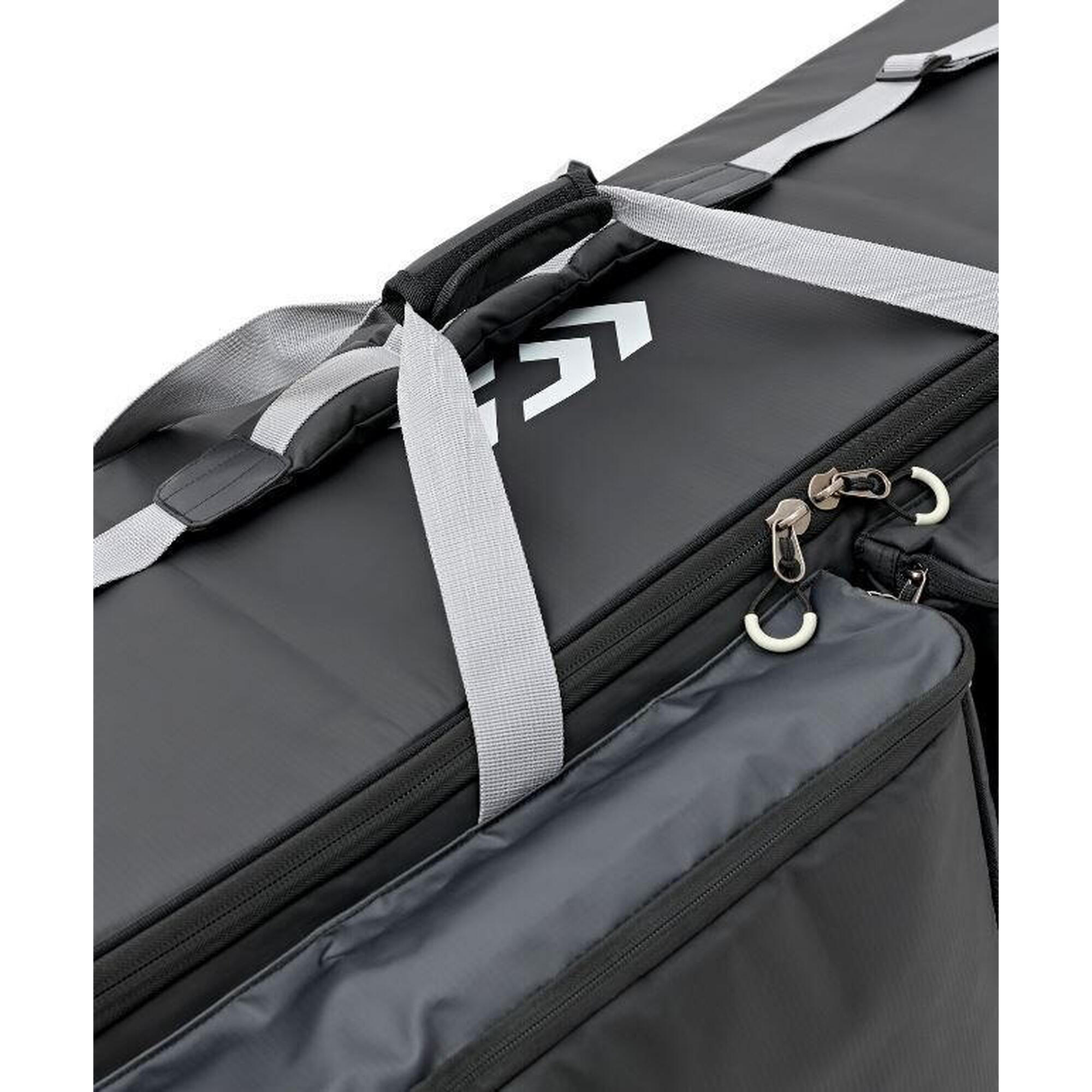 Geanta Daiwa Tournament Roller Metalware Case 120 x 45x 36 cm