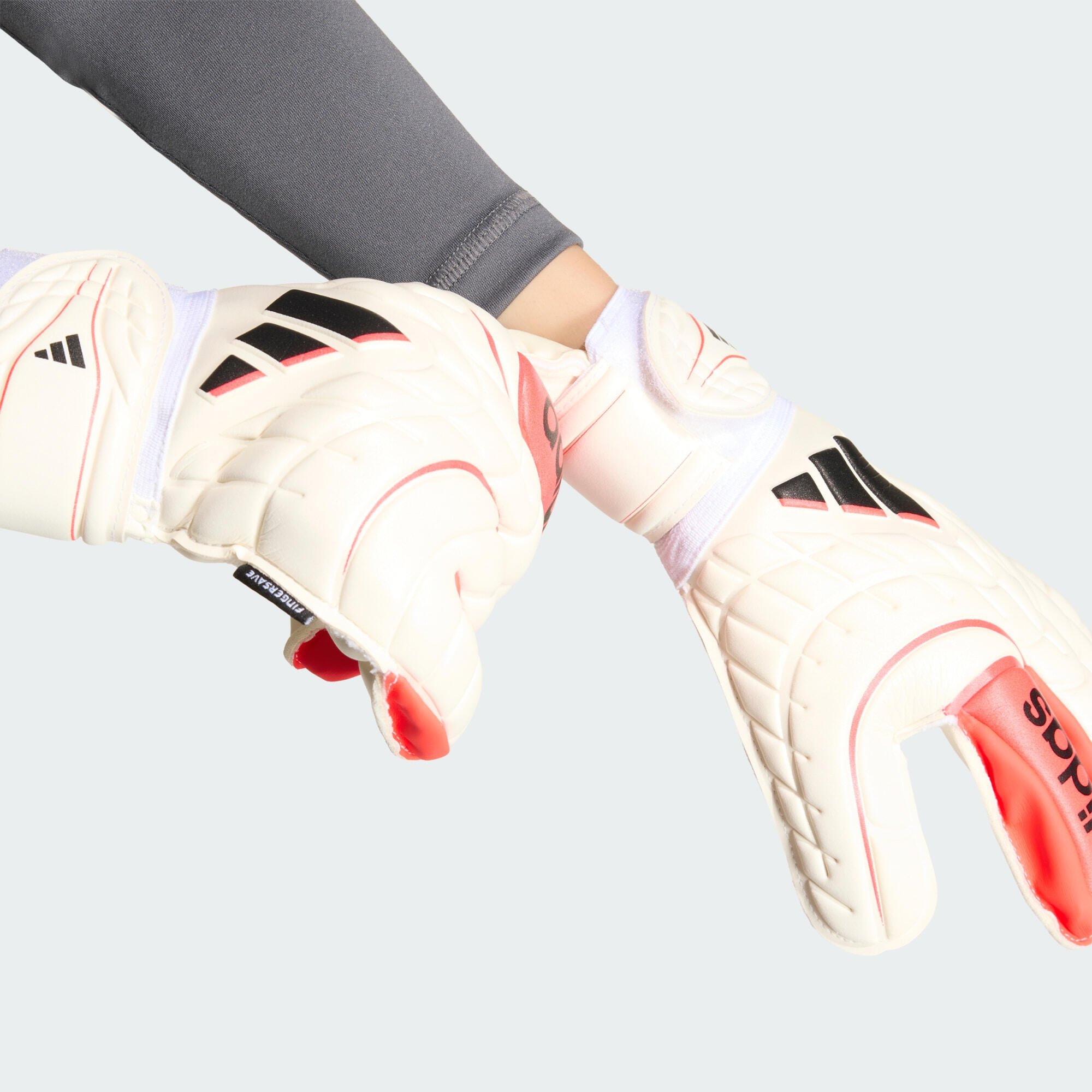 Adidas - Gants Gardien De But Copa Match Fingersave Junior - Gants - Blanc|noir|rouge - 4 - Decathlon