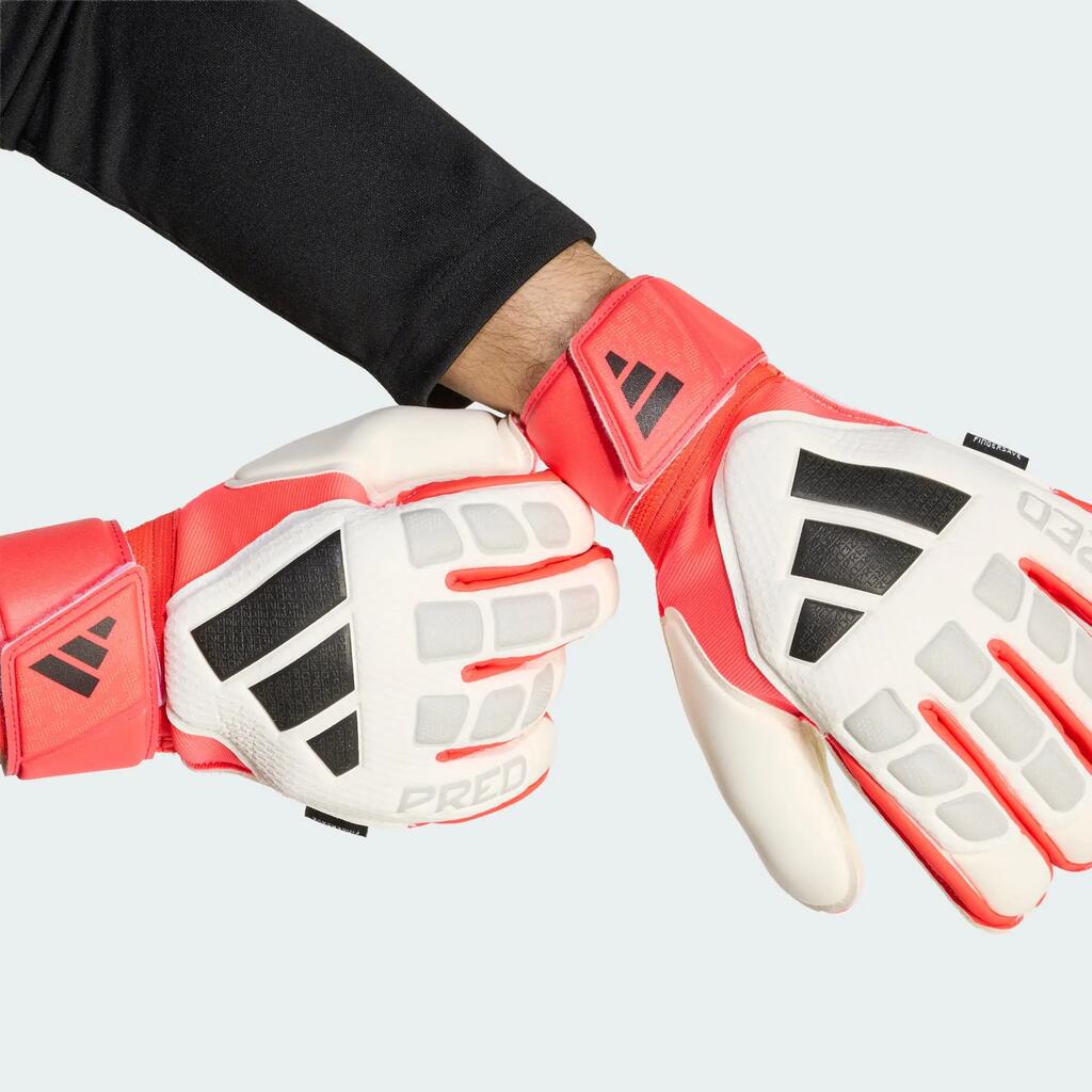 PREDATOR GOALKEEPER GLOVE MATCH FINGERSAVE
