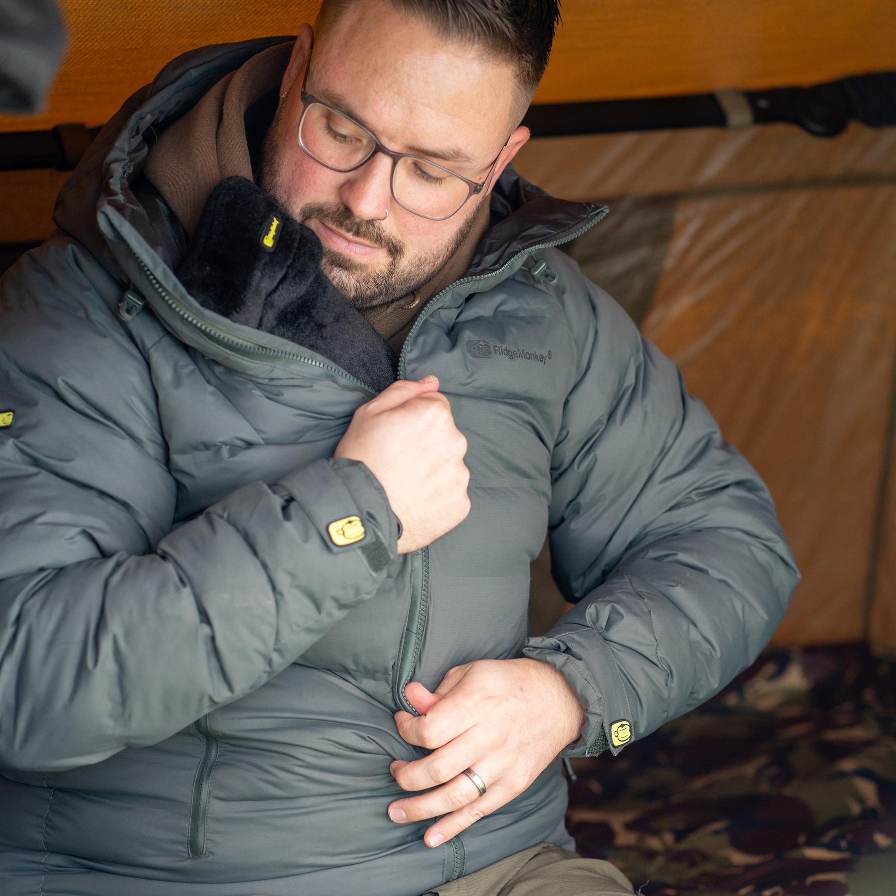 RidgeMonkey XL Hot Water Bottle RM594 - 2l prodloužený termofor s fleecem 6/6