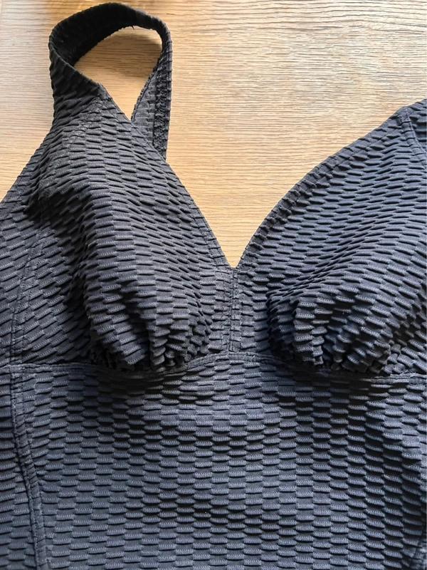 Entre Particuliers - Maillot de bain ( medium ) - texture gauffrée 3/6