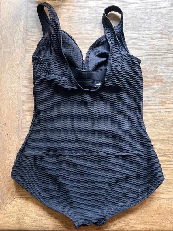 Entre Particuliers - Maillot de bain ( medium ) - texture gauffrée 4/6