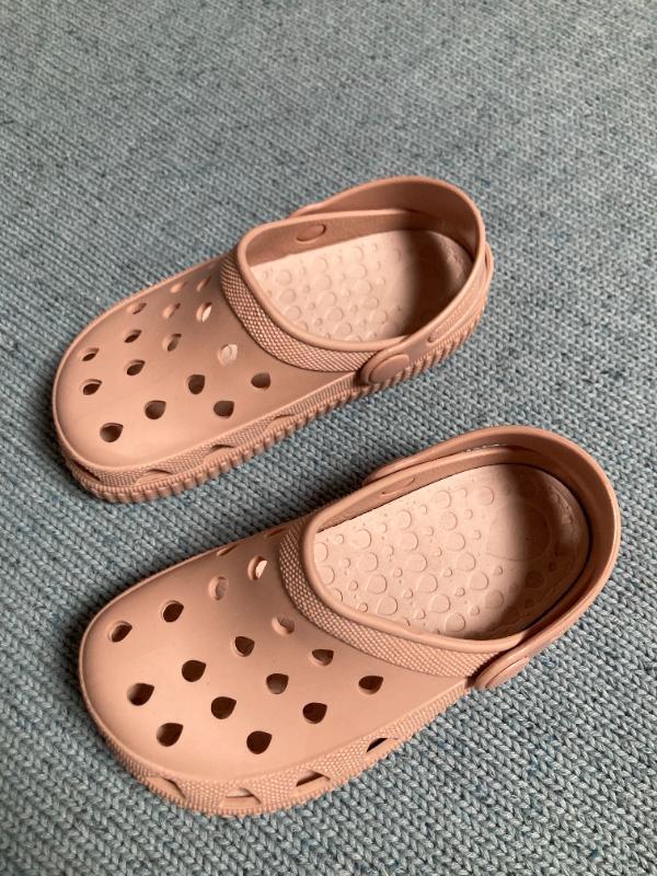Tussen Particulieren - watersandalen 2/4