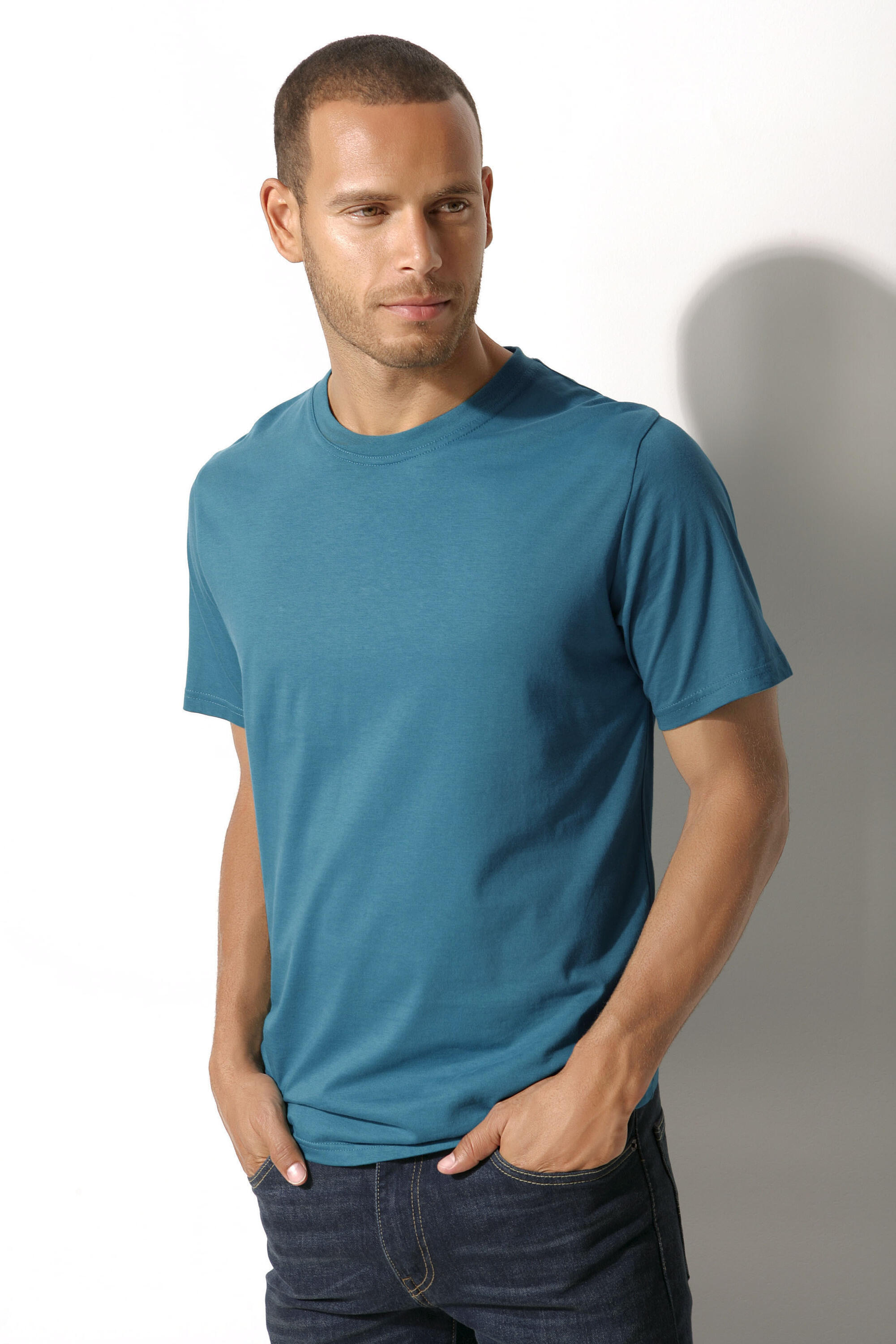 Herren Rundhalsshirts (3 Stück), Baumwolle»Cotton made in Africa« 2/7