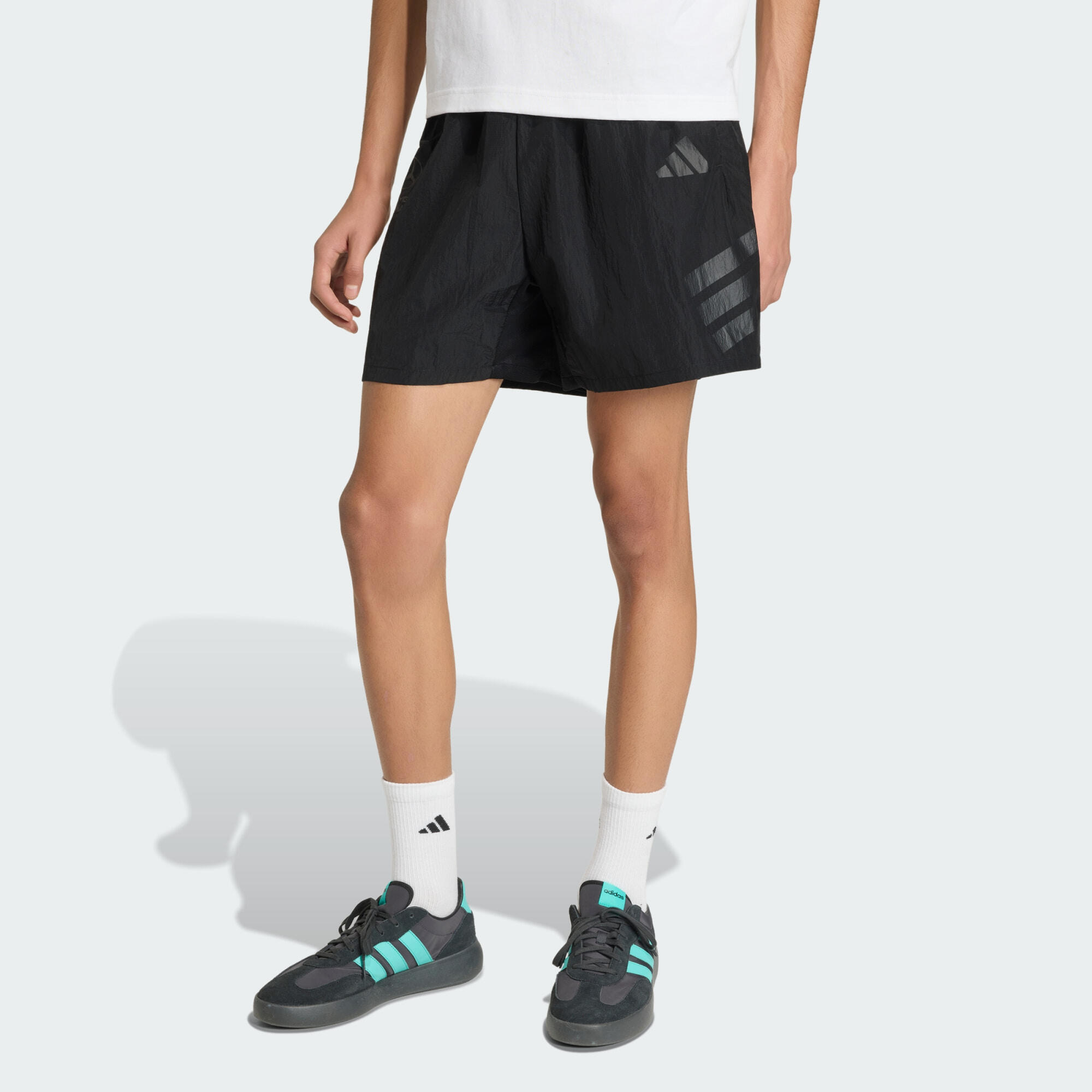 ADIDAS Kraťasy MERCEDES - AMG PETRONAS FORMULA 1 TEAM NIGHT WOVEN