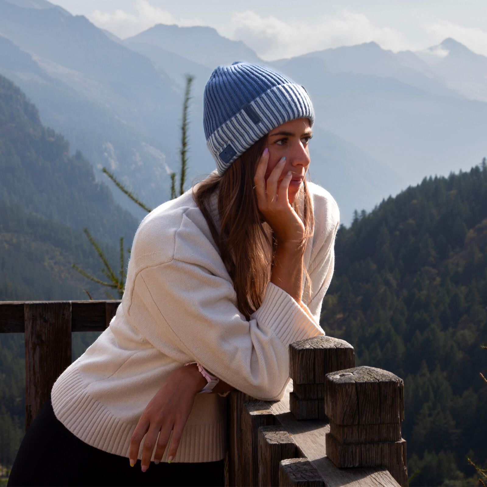Berretto invernale con cuffie wireless integrate 3/6