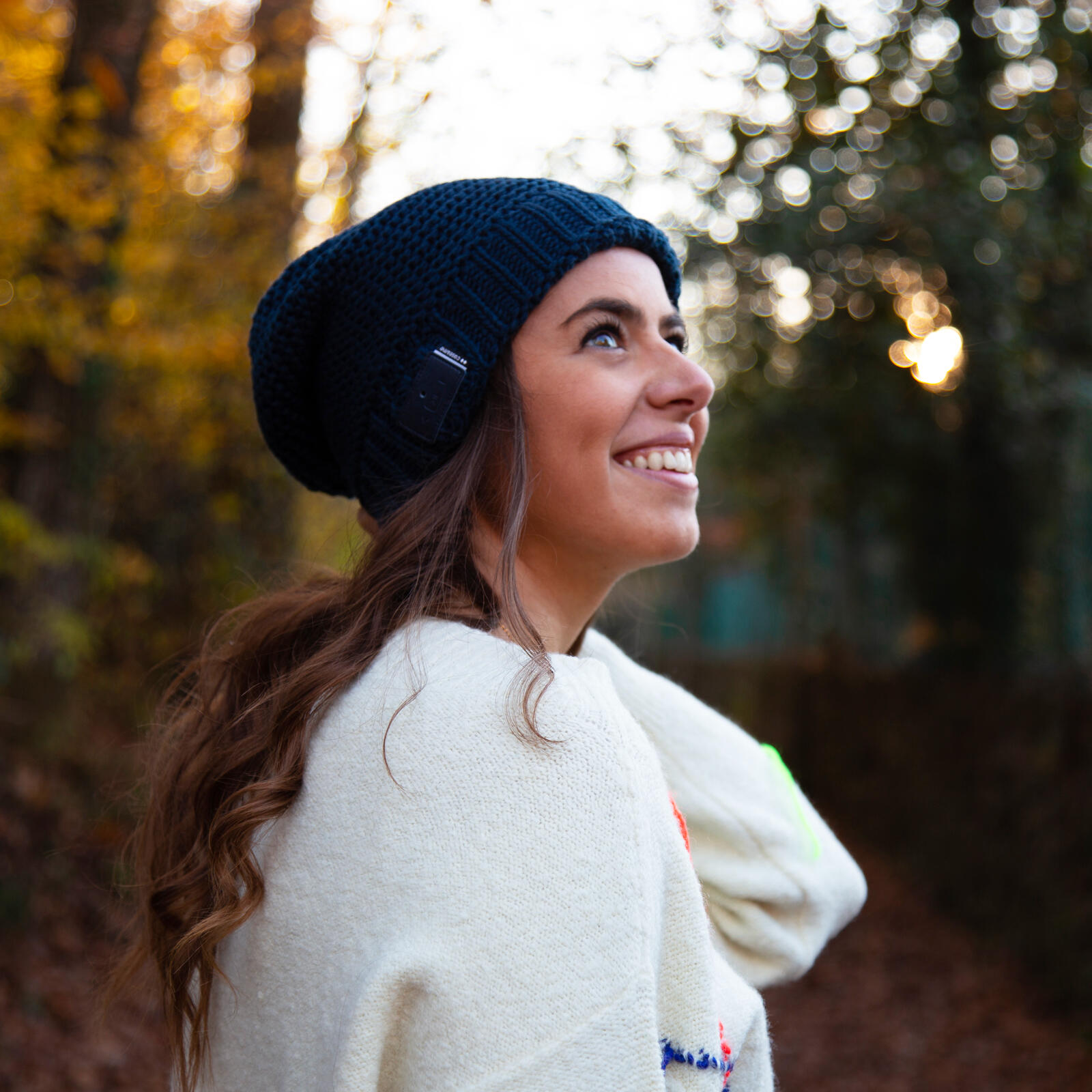 Bonnet d'hiver avec écouteurs sans fil intégrés 2/5