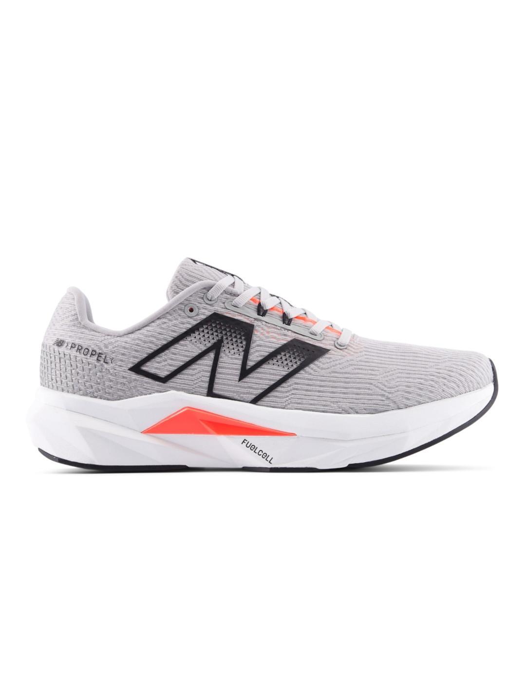 NEW BALANCE picture