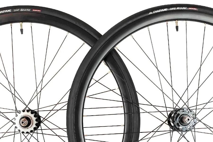 Paire de Roues Fixie Mach1 CFX CNC + chambres + pneus Argent 5/7