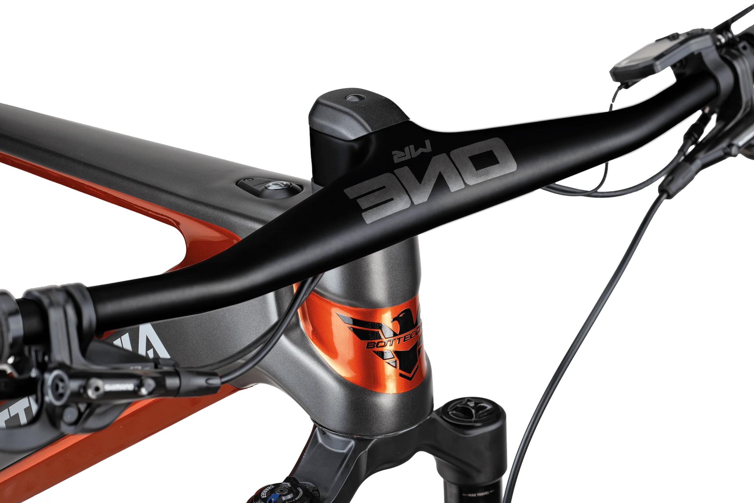VTT électrique Bottecchia BE62 Quasar carbone 29/27,5 EP8 630Wh 3/8