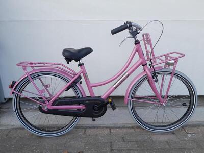 22 inch alpina cargo met een voordrager.