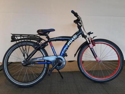 24 inch batavus snake met 3 versnellingen en terugtraprem.