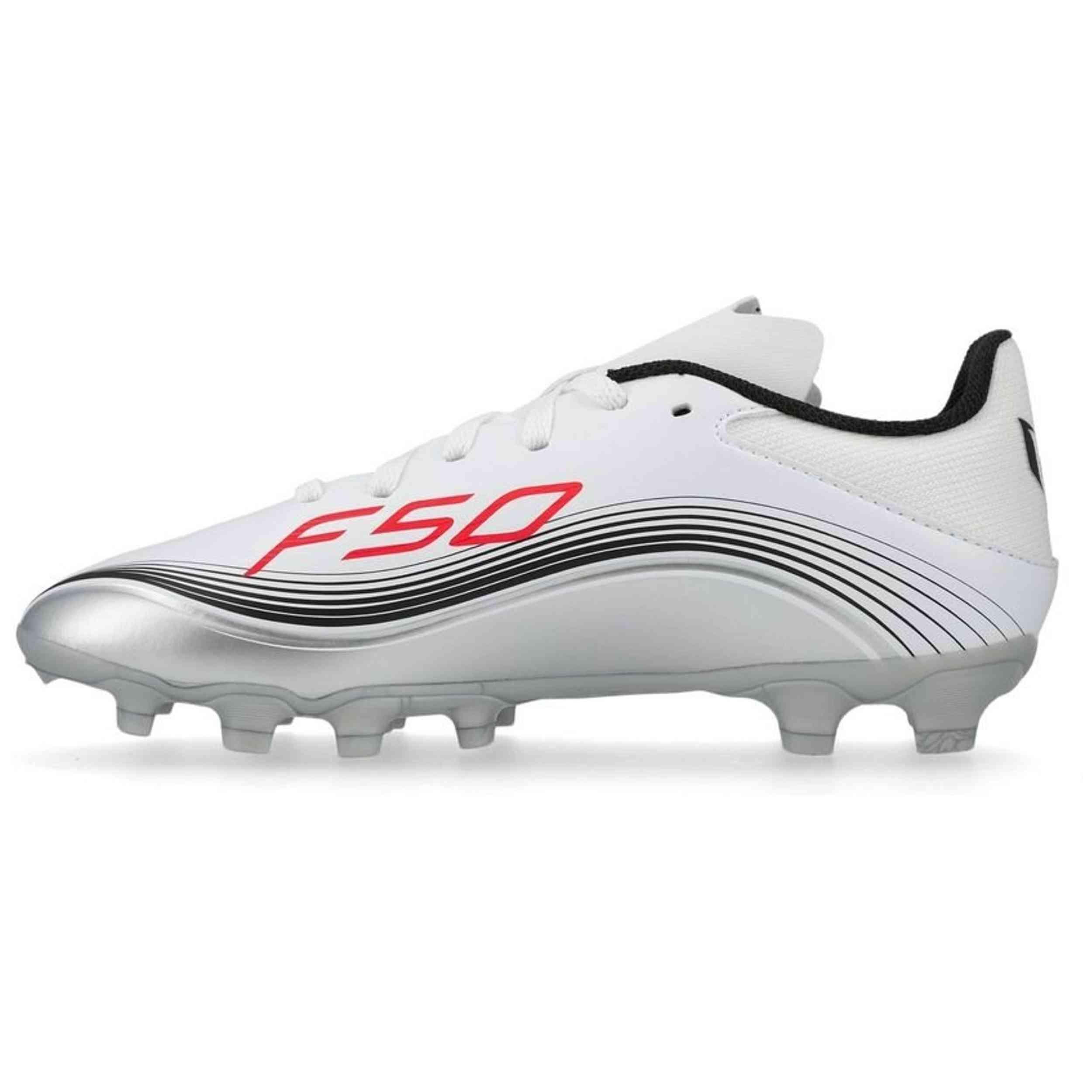 Scarpe da calcio Adidas modello JP7449 per ragazzi 2/5