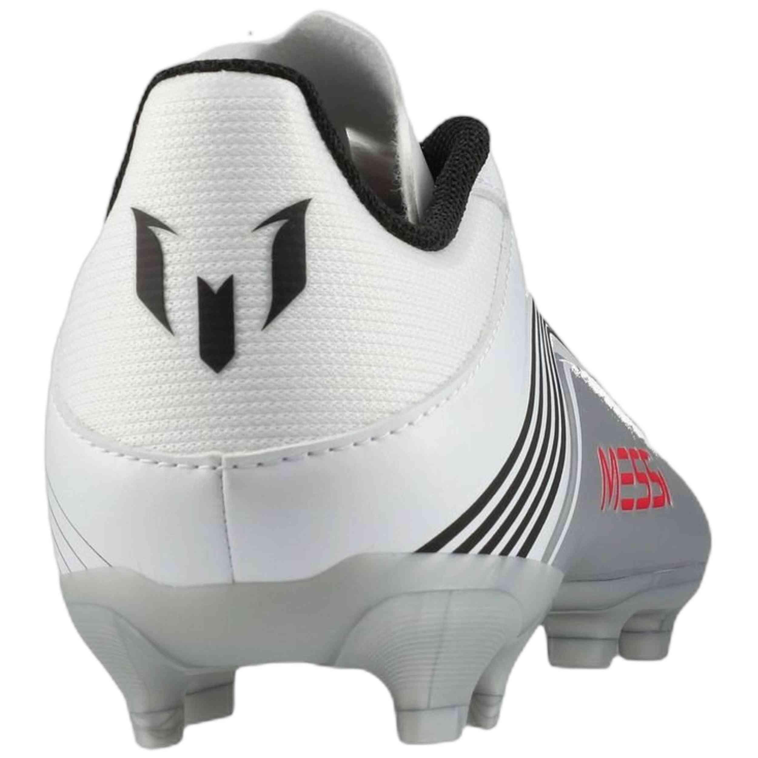 Scarpe da calcio Adidas modello JP7449 per ragazzi 4/5