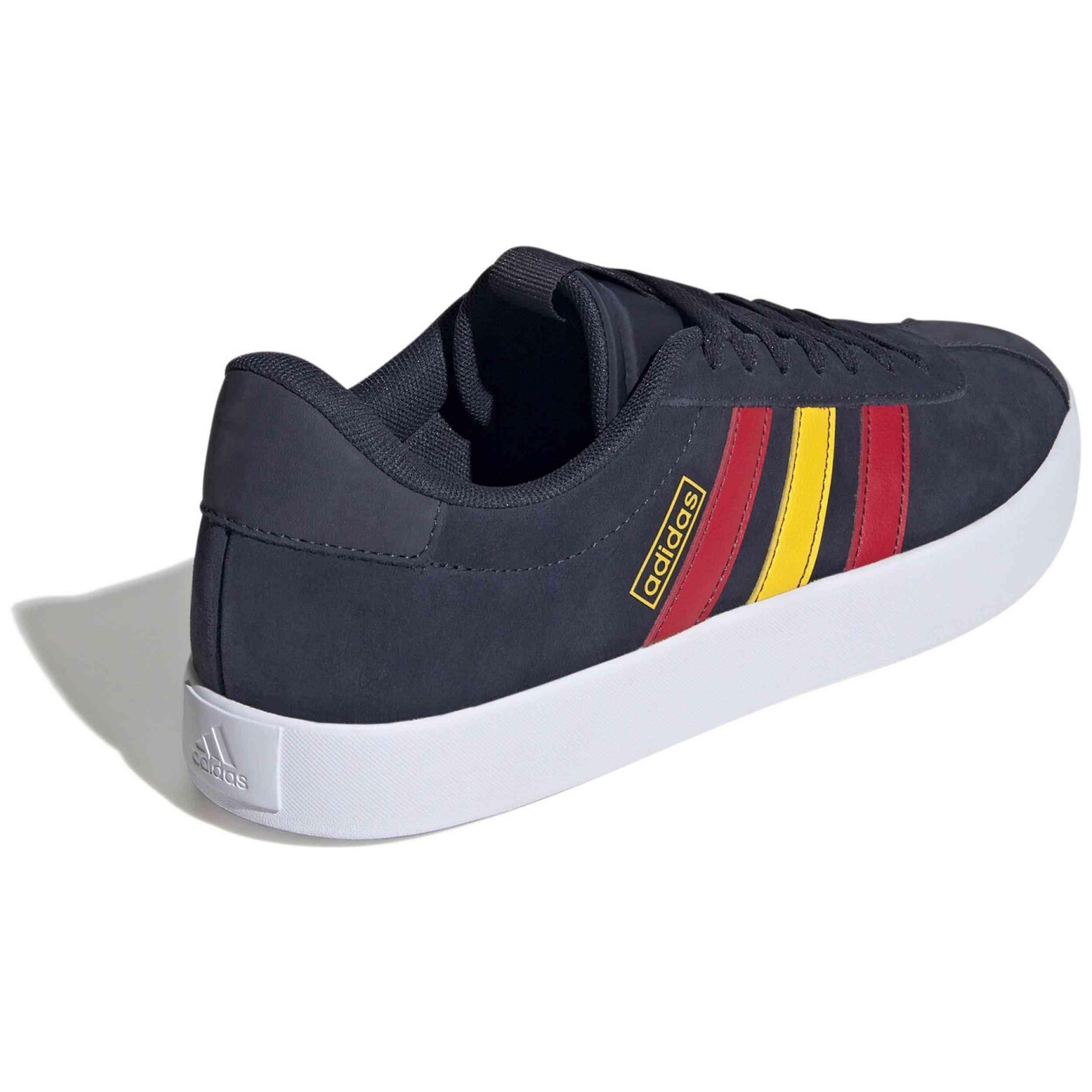 Scarpe Adidas modello IF4461 per uomini 3/5