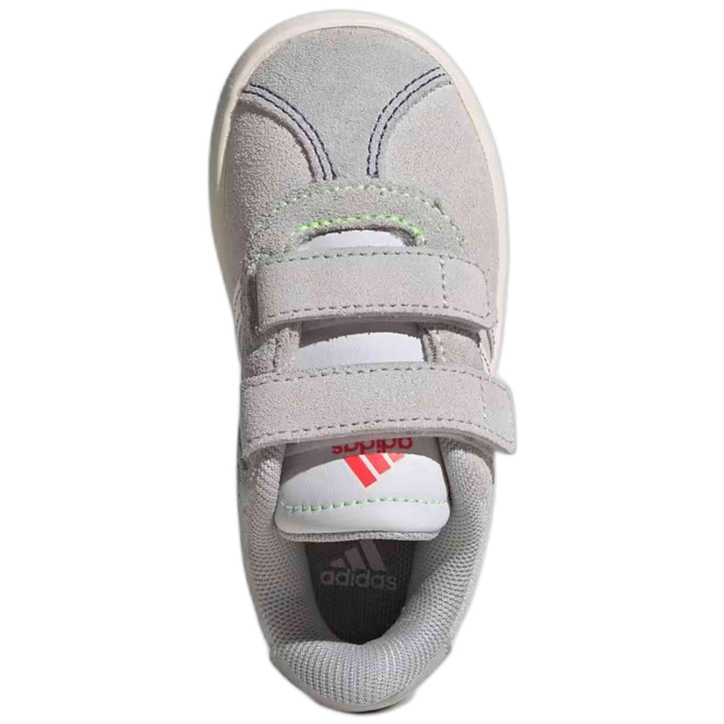 Schoen Adidas model JP7878 voor jongens 2/3