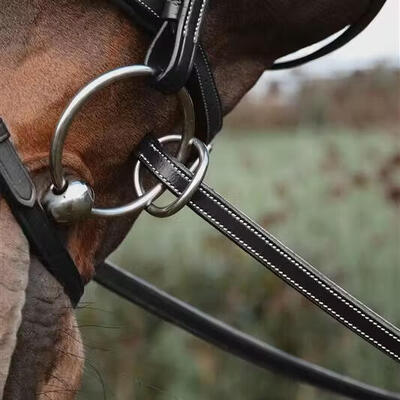 Rubber teugels voor paard met 7 leren stops, sluiting met ringen, zonder nekband
