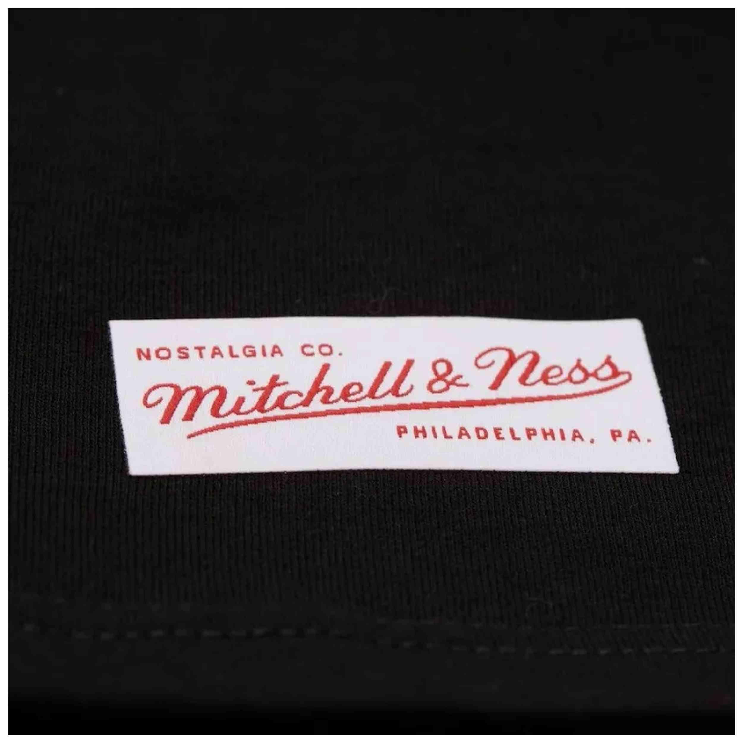 T-shirt Mitchell & ness modelo SS15096-NBPBLCK para unissex 3/5