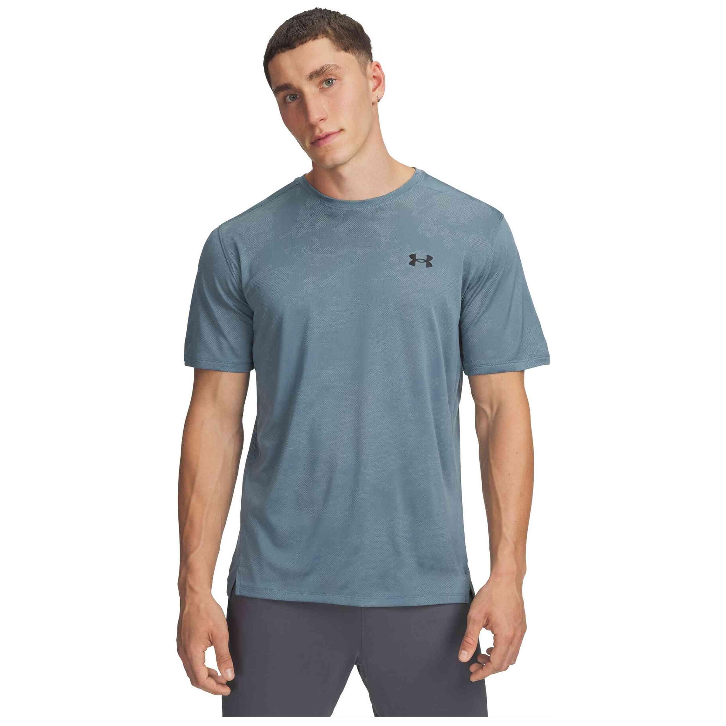 UNDER ARMOUR picture