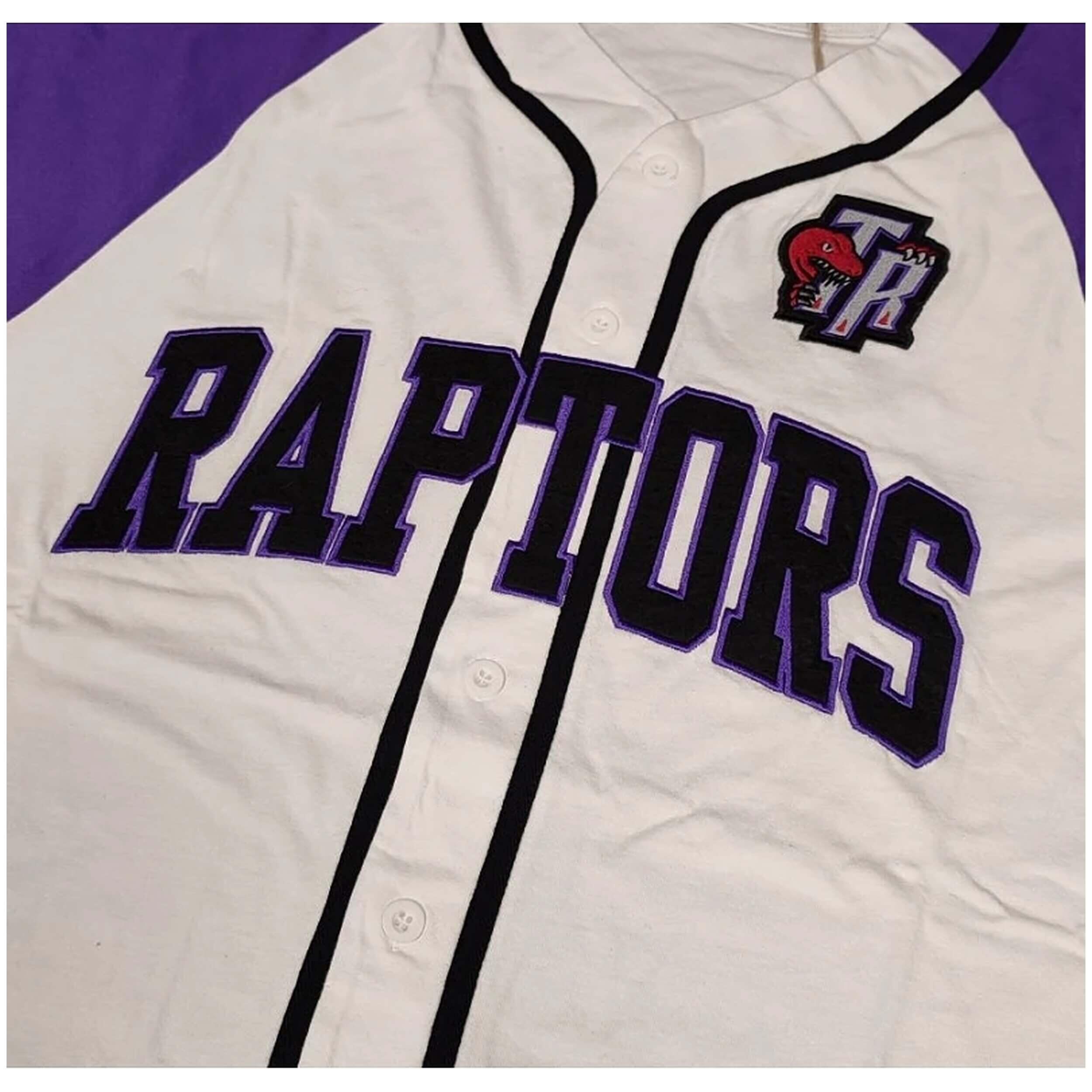 Camiseta de baloncesto Mitchell & ness modelo TBTF4994-TRAYYPPPWHIT para hombre 3/4