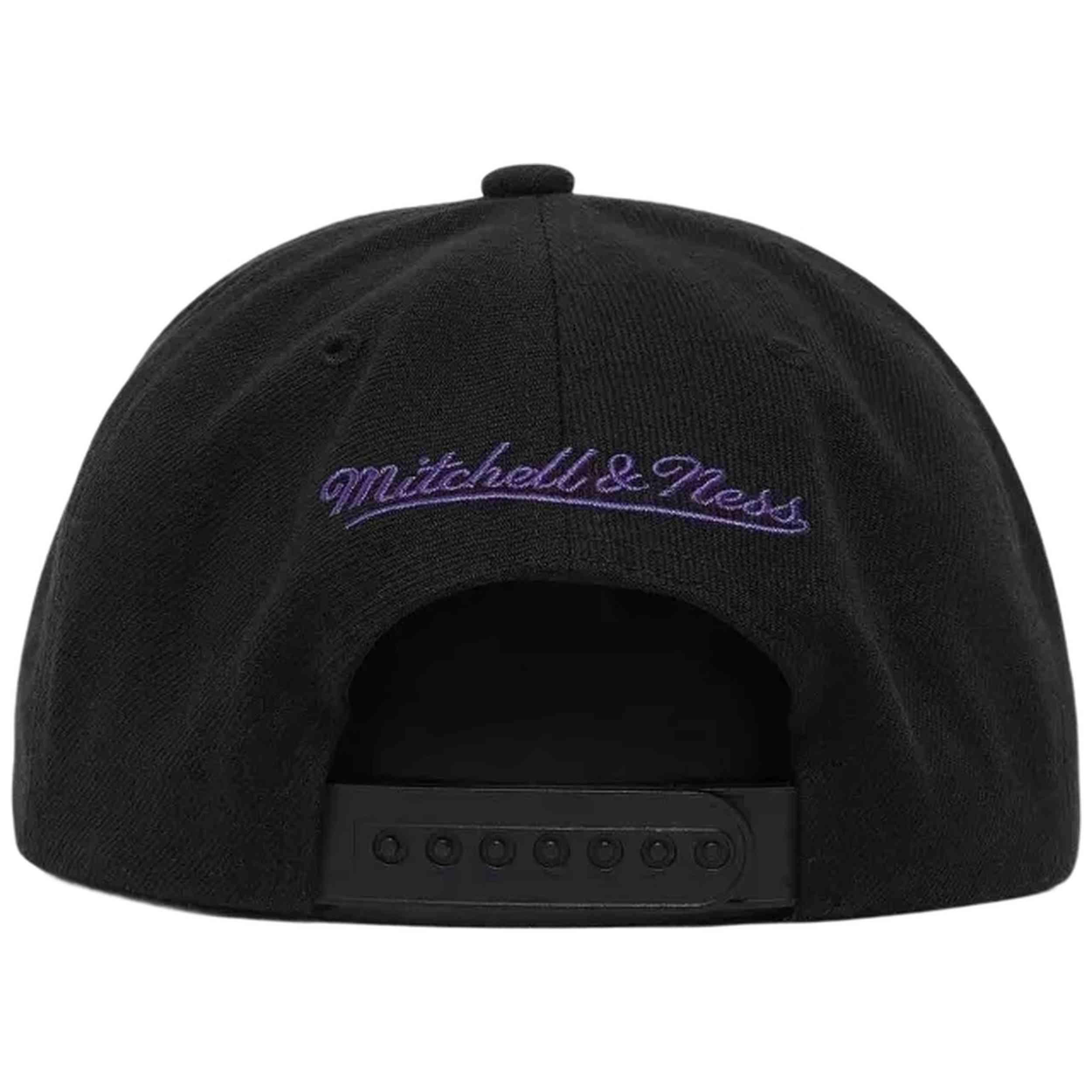 Gorra Mitchell & ness modelo HHSS5344-LALYYPPPBLCK para hombre 3/4