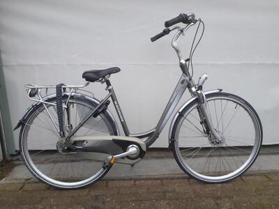 28 inch batavus marcato met 7 versnellingen en een terugtraprem.