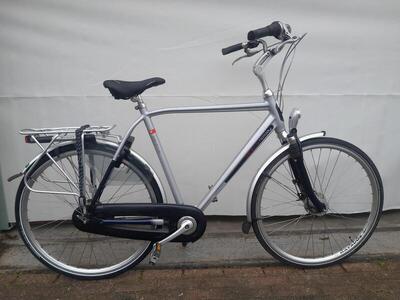 28 inch batavus holiday met 7 versnellingen en vering.