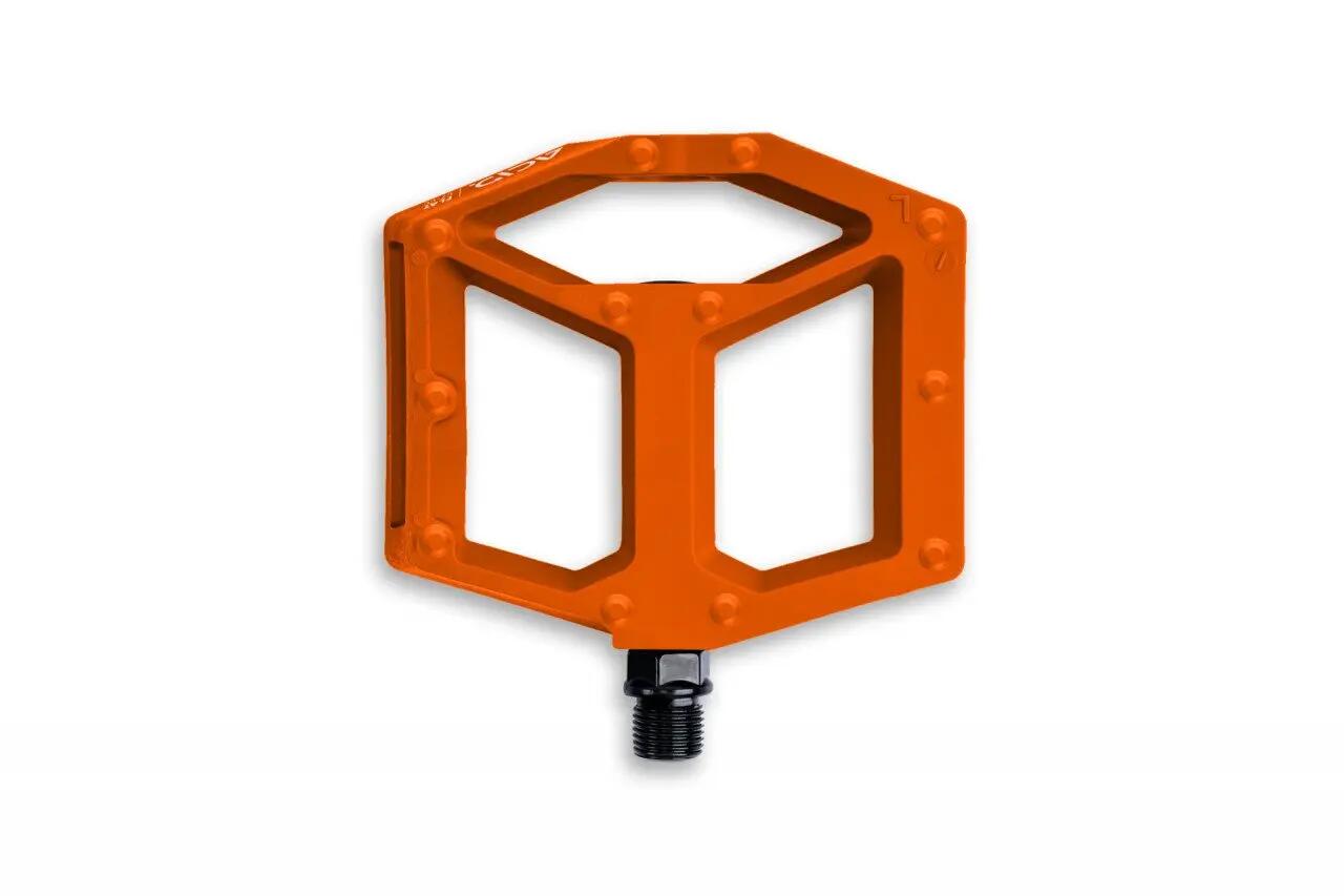 CUBE picture