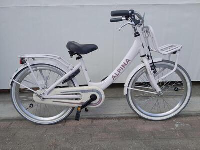 20 inch alpina clubb met terugtraprem en voordrager.