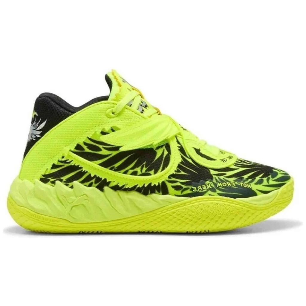 Sneakers Puma model 312131-01 for children