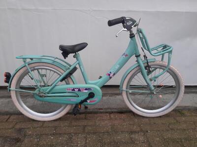 20 inch alpina clubb met een voordrager.